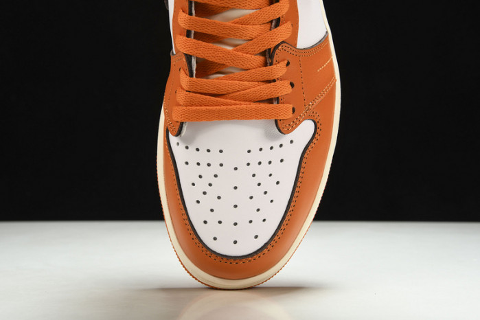 Air Jordan 1 High OG WMNS “Starfish” DO9369-101