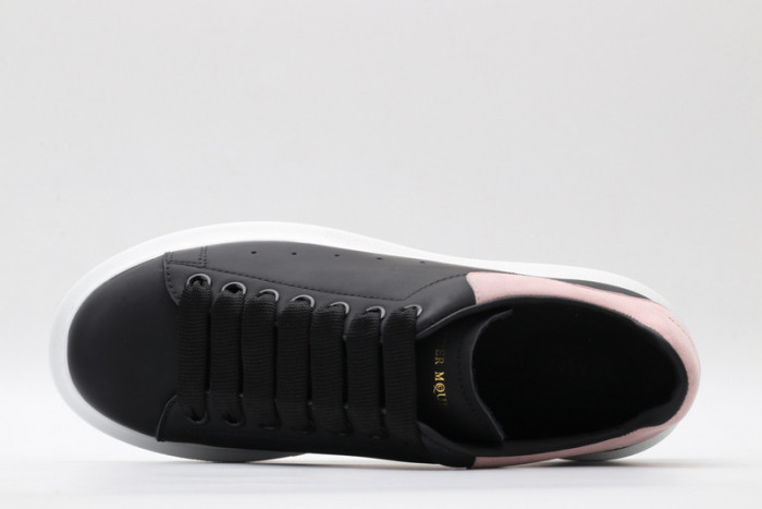 A1exa*der Mcqv*en OVERSIZED