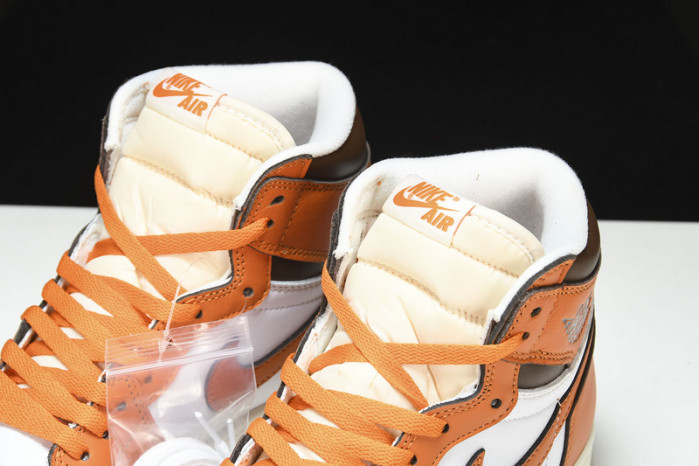 Air Jordan 1 High OG WMNS “Starfish” DO9369-101