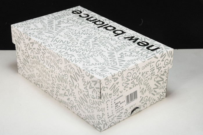 New Balance ML2002RGC