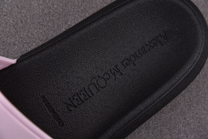 A1exa*der Mcqv*en SANDALS