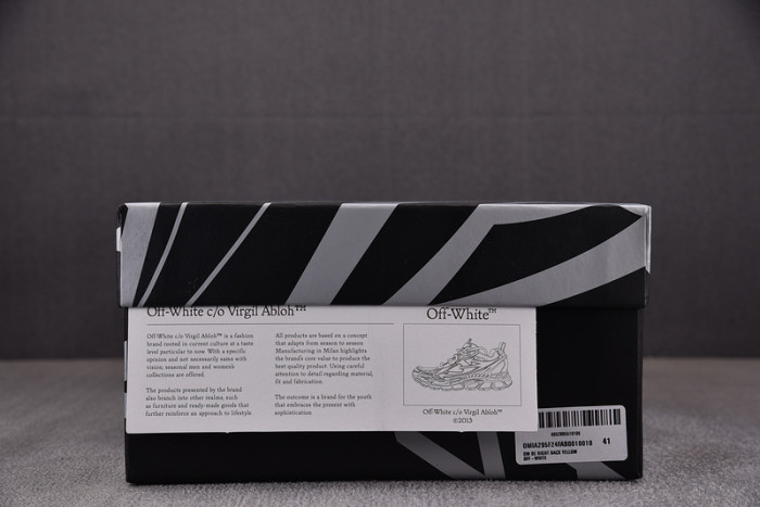 Off-White c/o Virgil Abloh