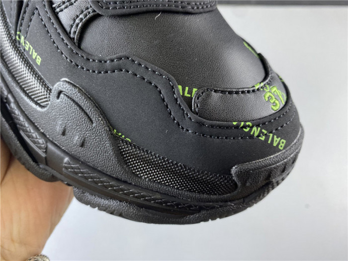 BLCG SNEAKER TRIPLE.S.