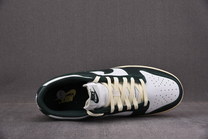 Nike Dunk Low Vintage Green (W) - DQ8580-100