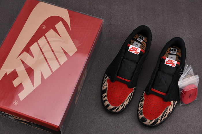 AIR Jordan 1 Retro Low OG SP SoleFly - DN3400-001