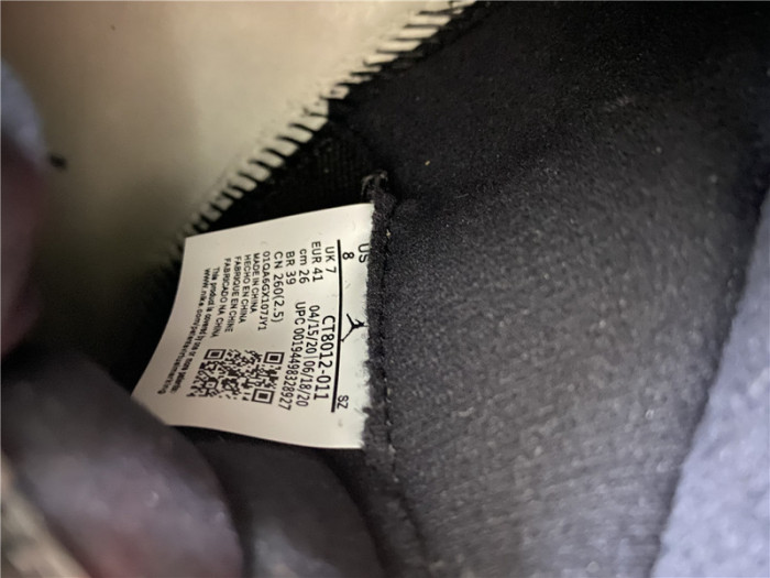 AIR JORDAN 11 RETRO METALLIC SILVER CT8012-011