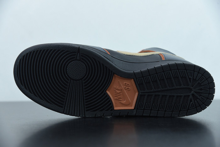 Gundam x Nike SB Dunk High "Banshee" DH7717-400