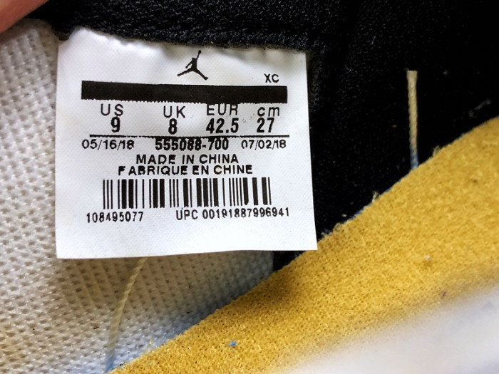 AIR JORDAN 1 RETRO HIGH OG ROOKIE OF THE YEAR 555088-700