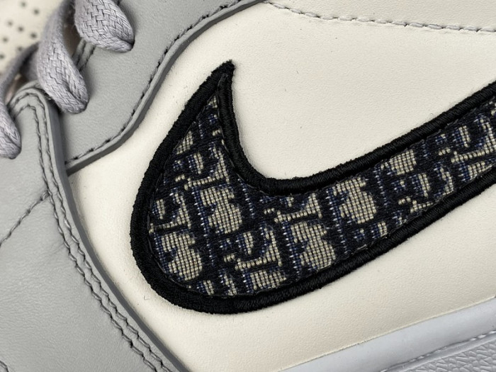 AIR JORDAN 1 HIGH OG CN8607-002 (NEWEST VERSION)