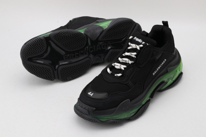 BLCG SNEAKER TRIPLE.S.