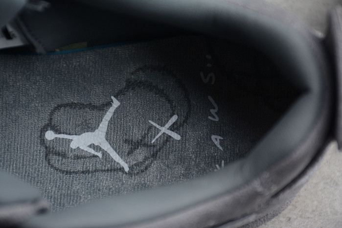 AIR JORDAN 4 RETRO KAWS "KAWS" 930155-003