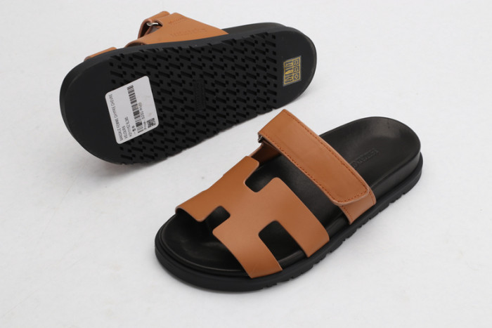 H**me5 SANDALS