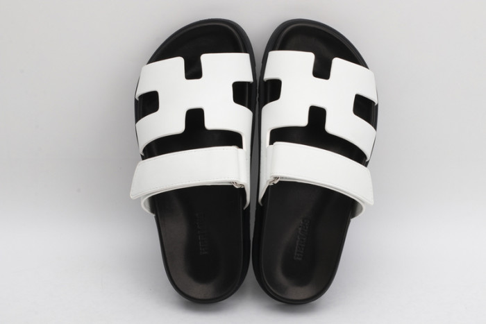 H**me5 SANDALS