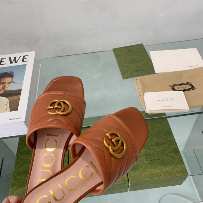 Gvc*1 SANDAL