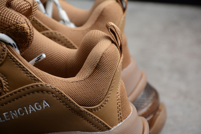 BLCG SNEAKER TRIPLE.S.