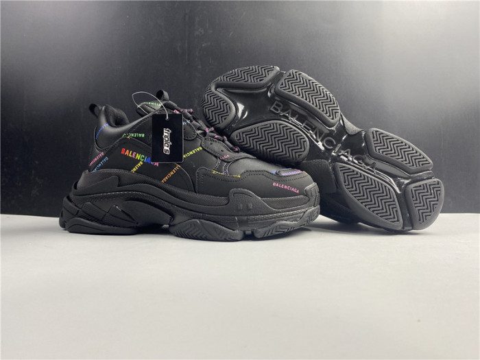 BLCG SNEAKER TRIPLE.S.