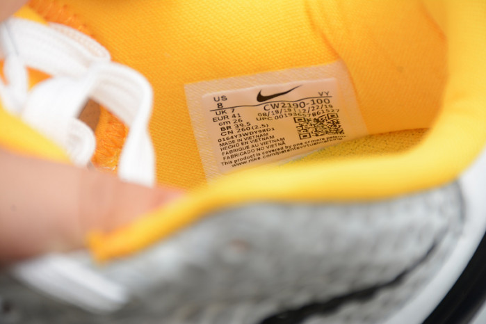 Kobe 6 Protro Playoff Pack White Del Sol CW2190-100