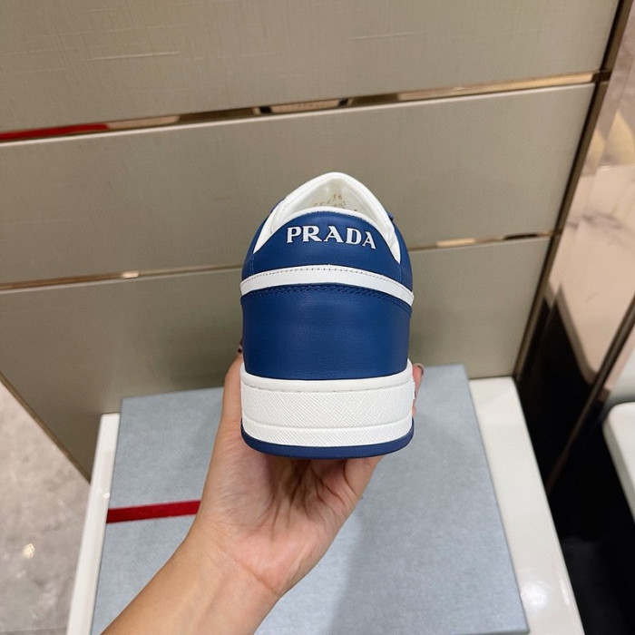 Pra*a sneaker