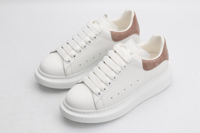 A1exa*der Mcqv*en OVERSIZED