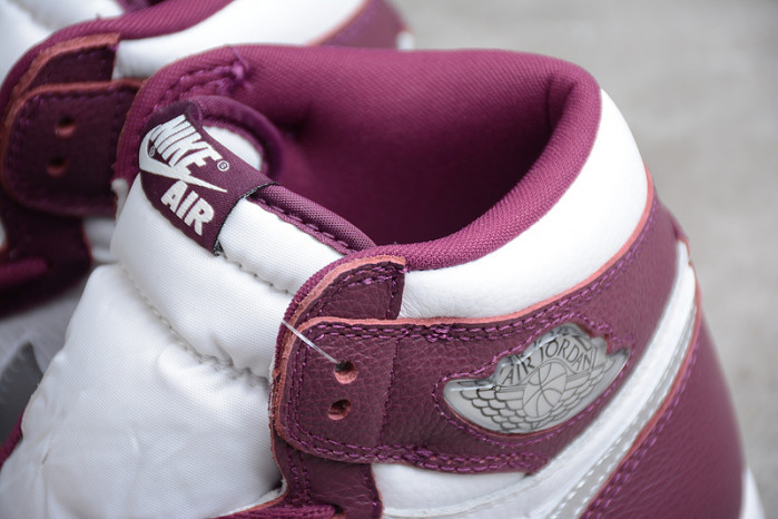 Air Jordan 1 High OG Bordeaux 555088-611