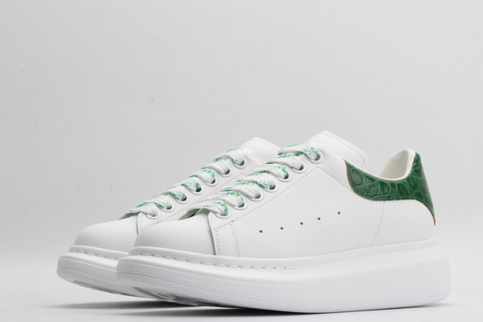 A1exa*der Mcqv*en OVERSIZED