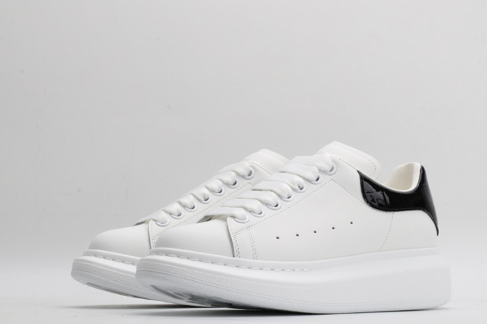 A1exa*der Mcqv*en OVERSIZED