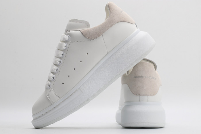 A1exa*der Mcqv*en OVERSIZED