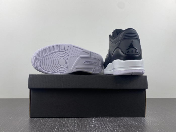AIR JORDAN 3 RETRO CYBER MONDAY 136064-020