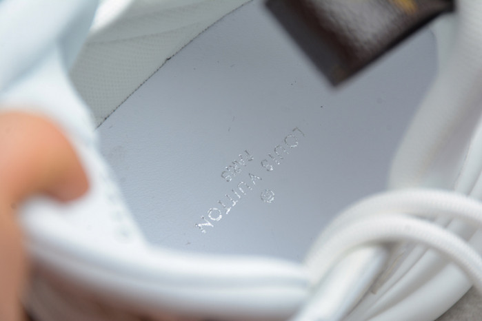 LO1_VTS ARCHLIGHT SNEAKER