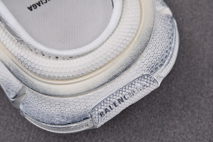 Ba1en*iaga 3XL mules