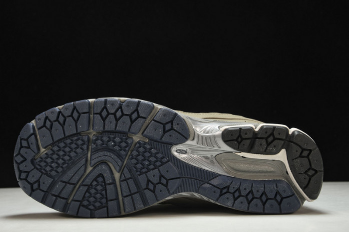 New Balance WL2002RA