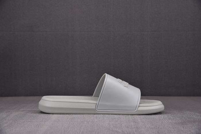 A1exa*der Mcqv*en SANDALS