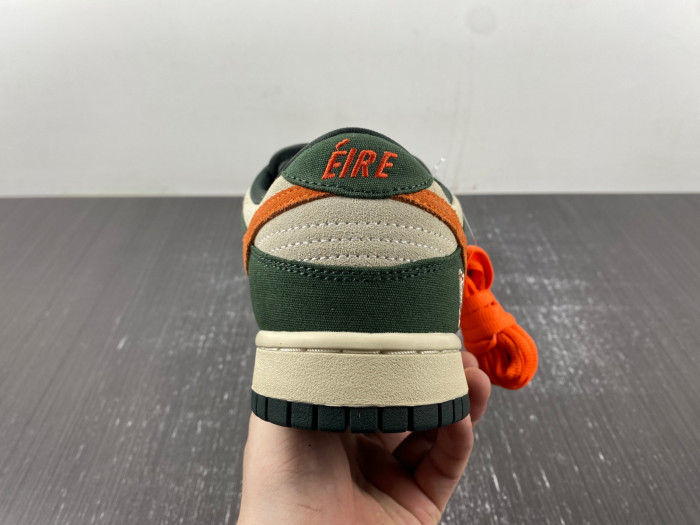 Nike SB Dunk Low Eire - 304292-185