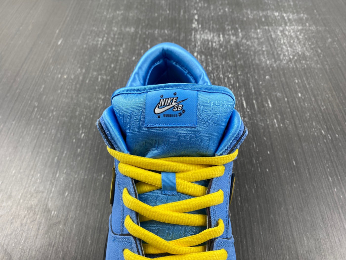 The Powerpuff Girls x Nike SB Dunk Low “Bubbles” FZ8320-400