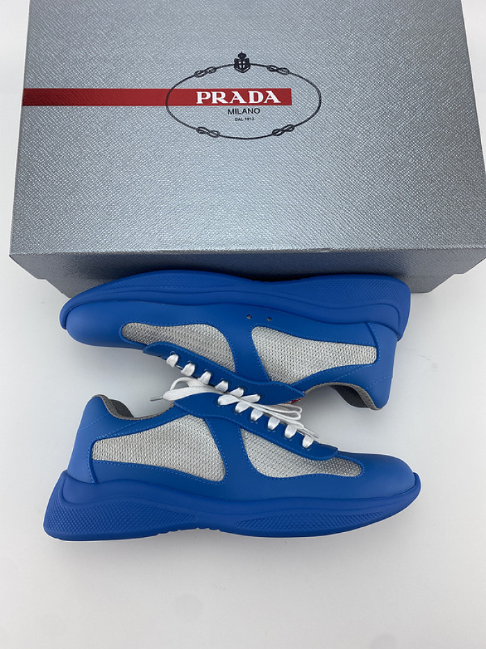 Pra*a sneaker