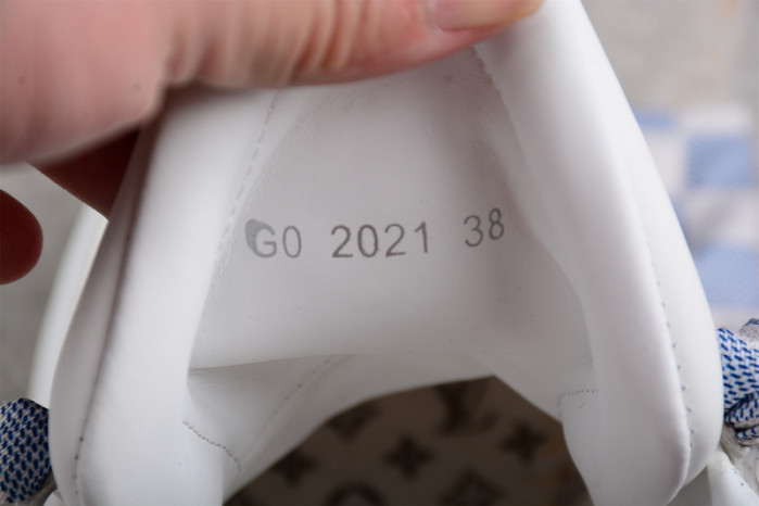 LO1_VTS ARCHLIGHT SNEAKER