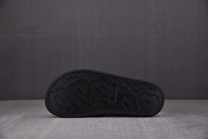 A1exa*der Mcqv*en SANDALS