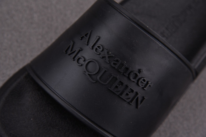 A1exa*der Mcqv*en SANDALS