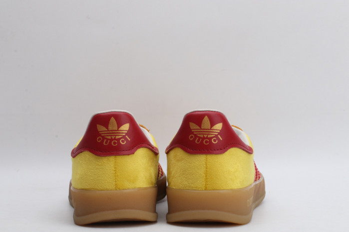 Gv*c* X ADIDA* SNEAKER