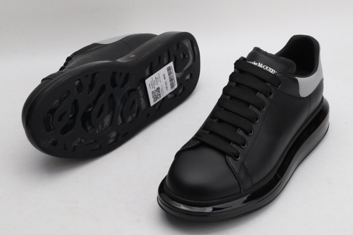 A1exa*der Mcqv*en OVERSIZED