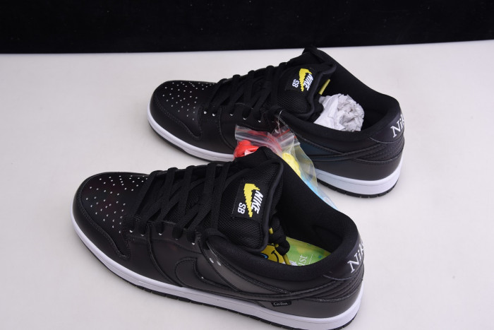 Nike SB Dunk Low "Civilist" - CZ5123 001