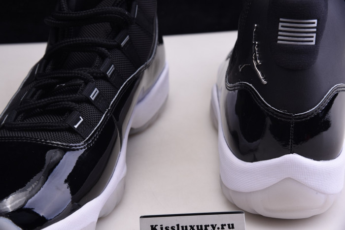 AIR JORDAN 11 RETRO METALLIC SILVER CT8012-011