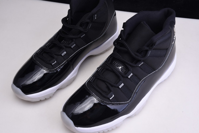 AIR JORDAN 11 RETRO METALLIC SILVER CT8012-011