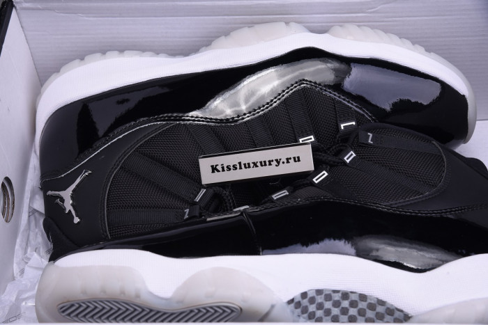 AIR JORDAN 11 RETRO METALLIC SILVER CT8012-011