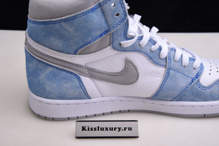 Air Jordan 1 Retro High OG "Hyper Royal" 555088-402