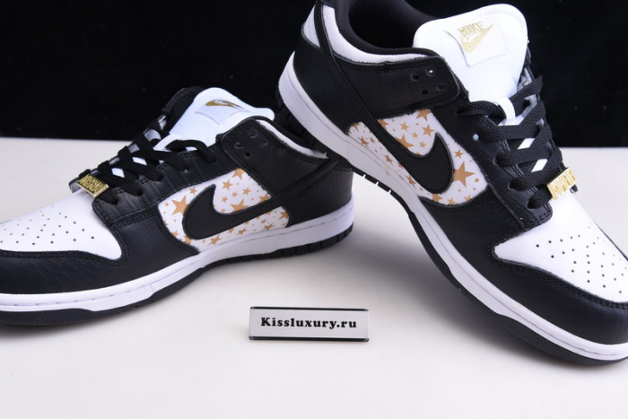 NIKE SB DUNK LOW "BLACK STARS" DH3228-102