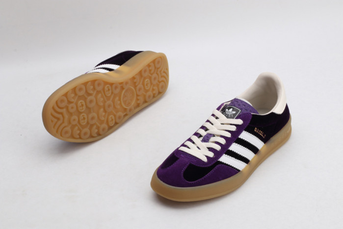 Gv*c* X ADIDA* SNEAKER