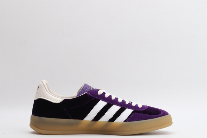 Gv*c* X ADIDA* SNEAKER