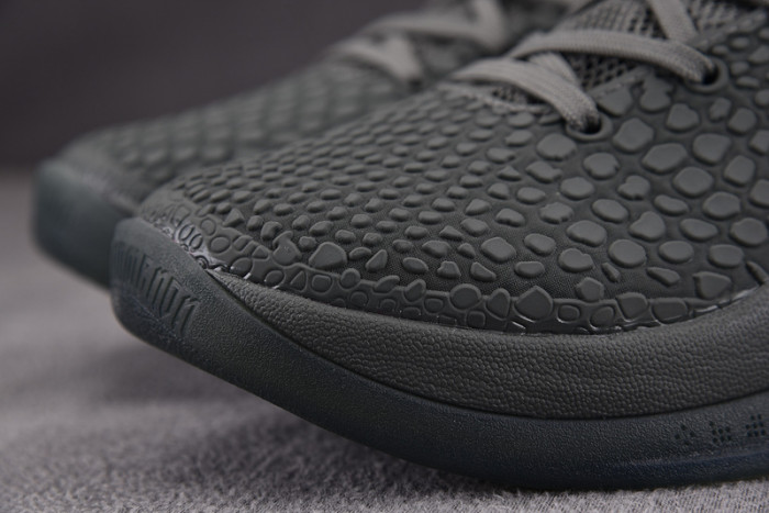 NIKE Zoom Kobe 6“Black Mamba Collection Fade to Black” 869457-007