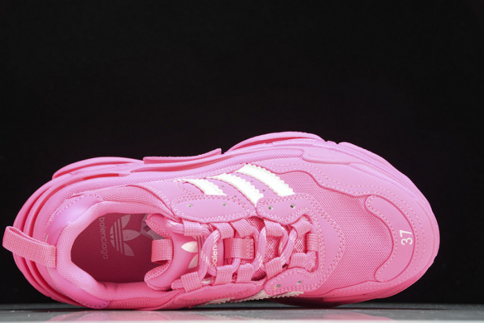 BLCG SNEAKER TRIPLE.S.